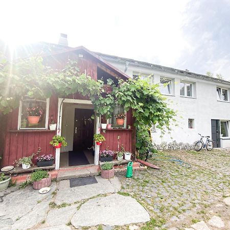 Pokoje Goscinne Izeria Kamien  Eksteriør billede